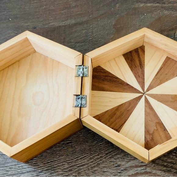 Wooden two toned trinket box - Picture 4 of 7